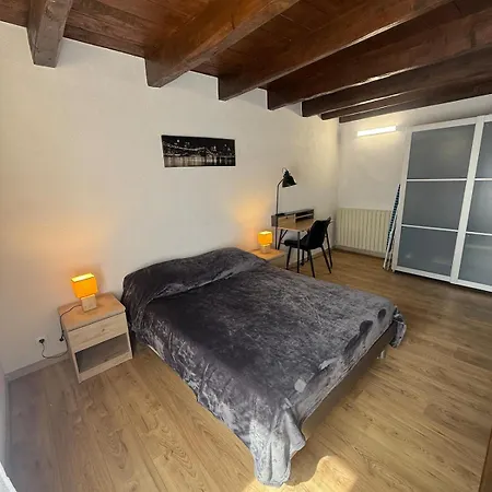 Ferienhaus Logement Agreable De Plain-Pied Avec Terrasse Rombas