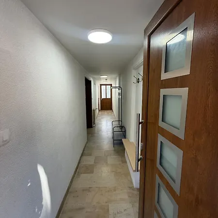 Logement Agreable De Plain-Pied Avec Terrasse Rombas
